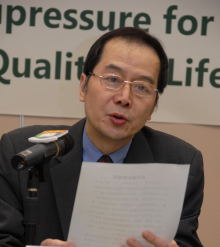 Dr Li Lei, Associate Professor of School of Chinese Medicine, Li Ka Shing Faculty of Medicine, HKU, points out that “Comfy Acupressure for the Elderly” can significantly improve physical domain and quality of sleep of frail elders, as well as their psychological well-being.  It is therefore recommended to promote “Comfy Acupressure for the Elderly” as a complimentary treatment to the frail elders in the community.